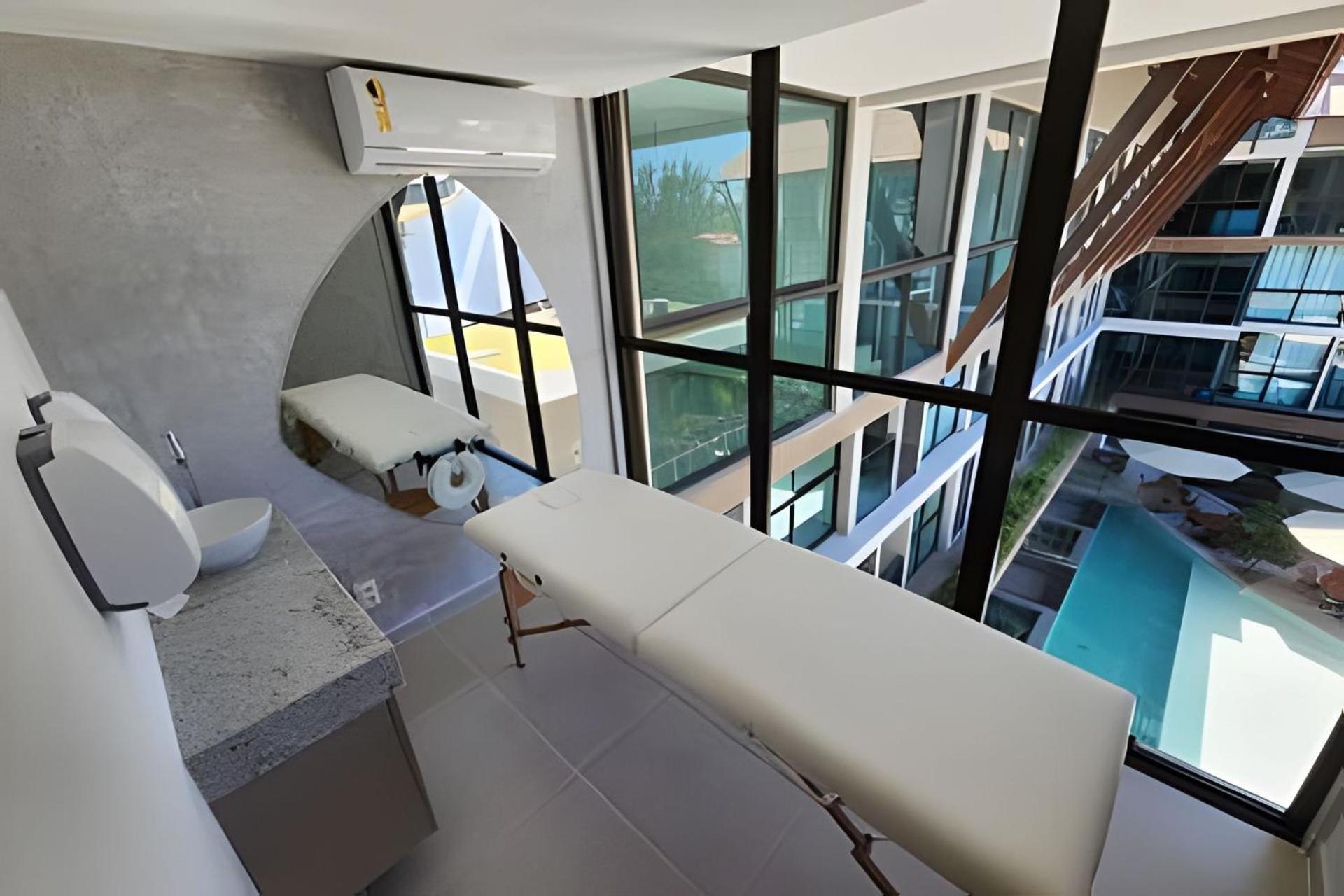Sunny Hall Flat Apartment